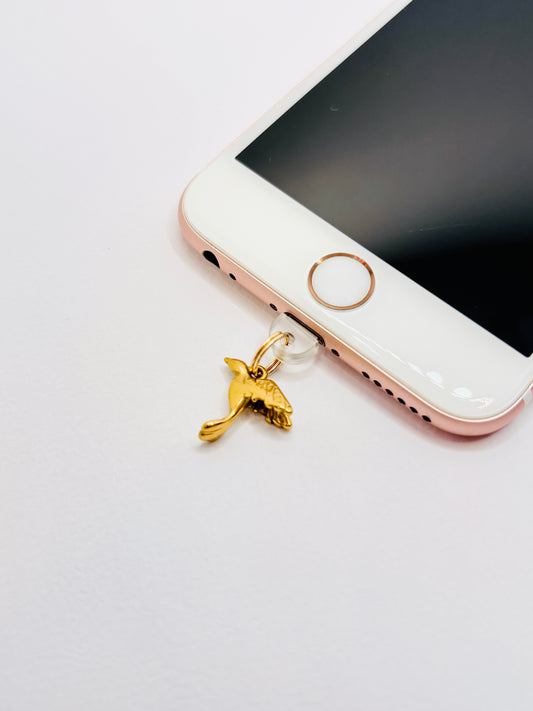 Vogel Mini Charm von GLINDLICHbyAnni, goldfarbener Handy-Charm mit Kolibri-Motiv aus Edelstahl