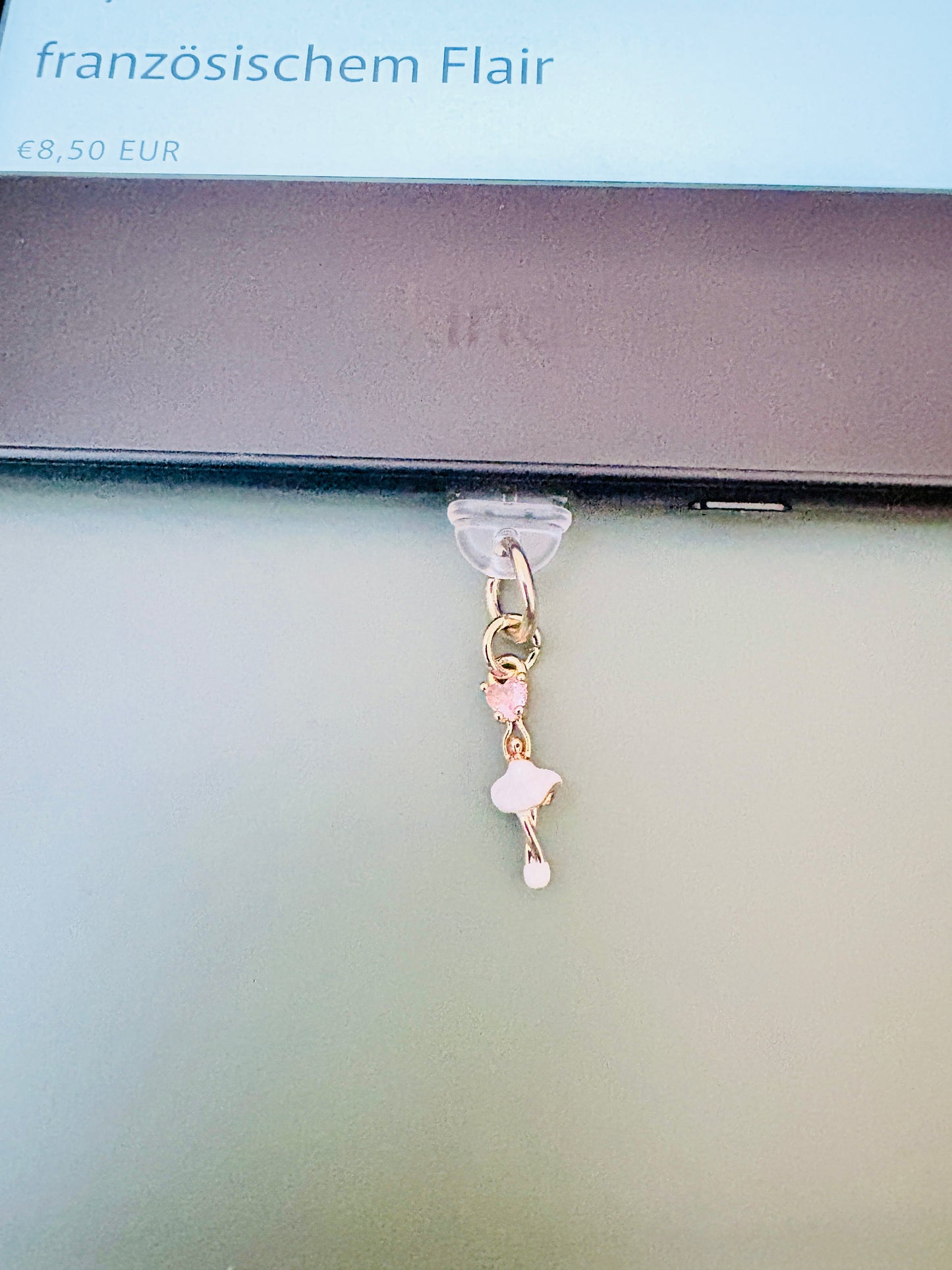 Ballerina Charm aus vergoldeten Edelstahl. Minimalistisches Accessoire für Smartphone & Case.