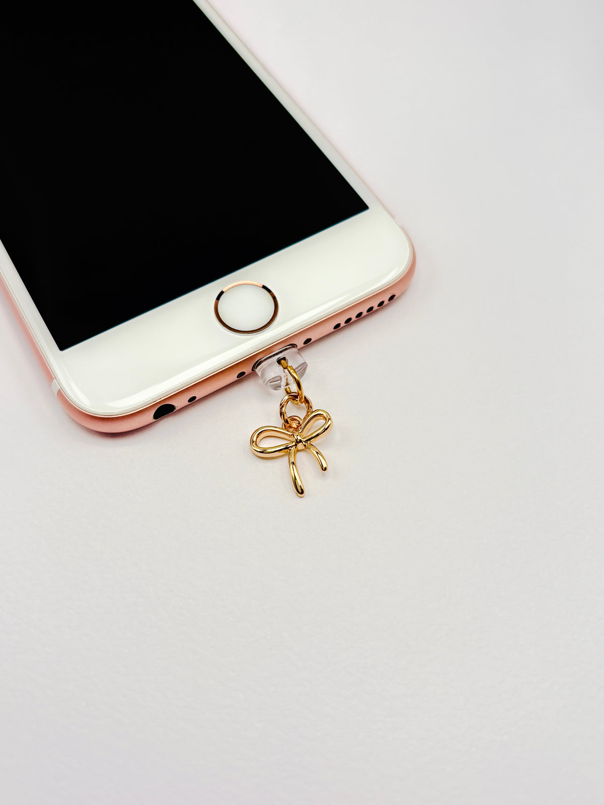 Schleife Mini Charm. Für alle, die kleine Liebesbeweise sammeln.