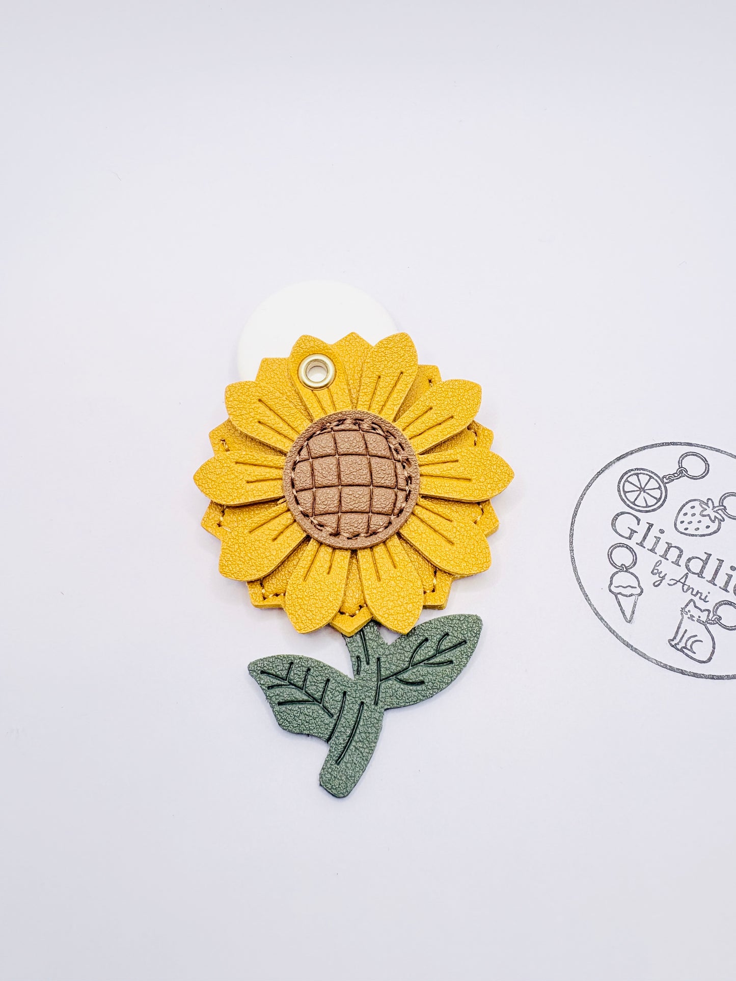 Sonnenblume Schlüsselanhänger. Summer Statement mit GPS-Tracker Fach