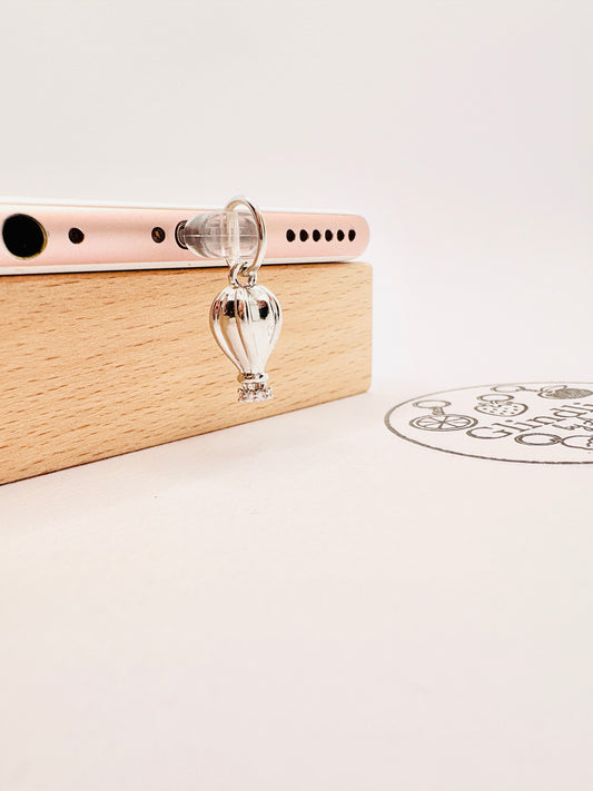 Heißluftballon Charm mit Kristall. Anhänger für Abenteurer und Reiselustige