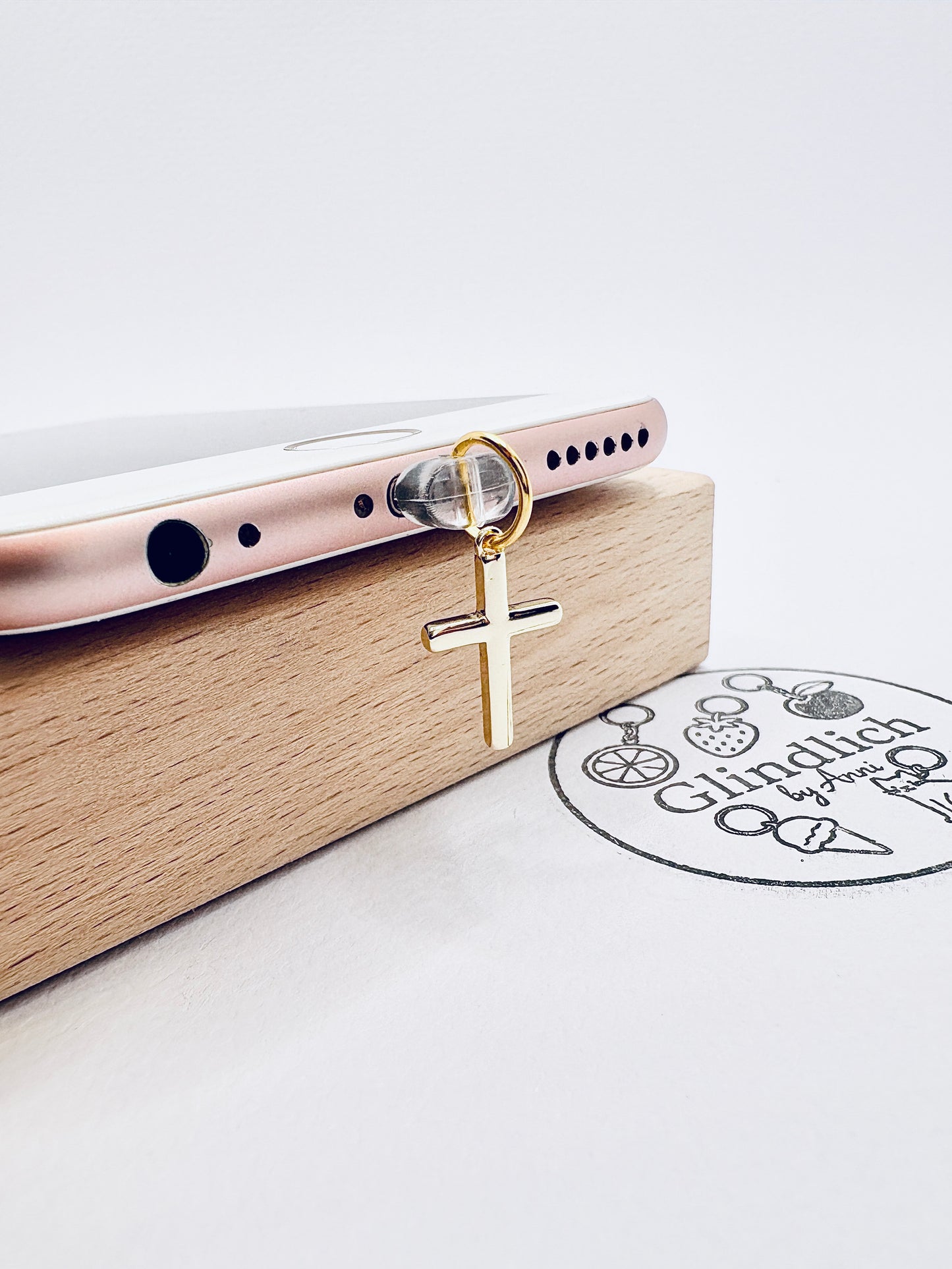 Kreuz Gold Mini Charm. Schutz und Hoffnung fürs Smartphone.