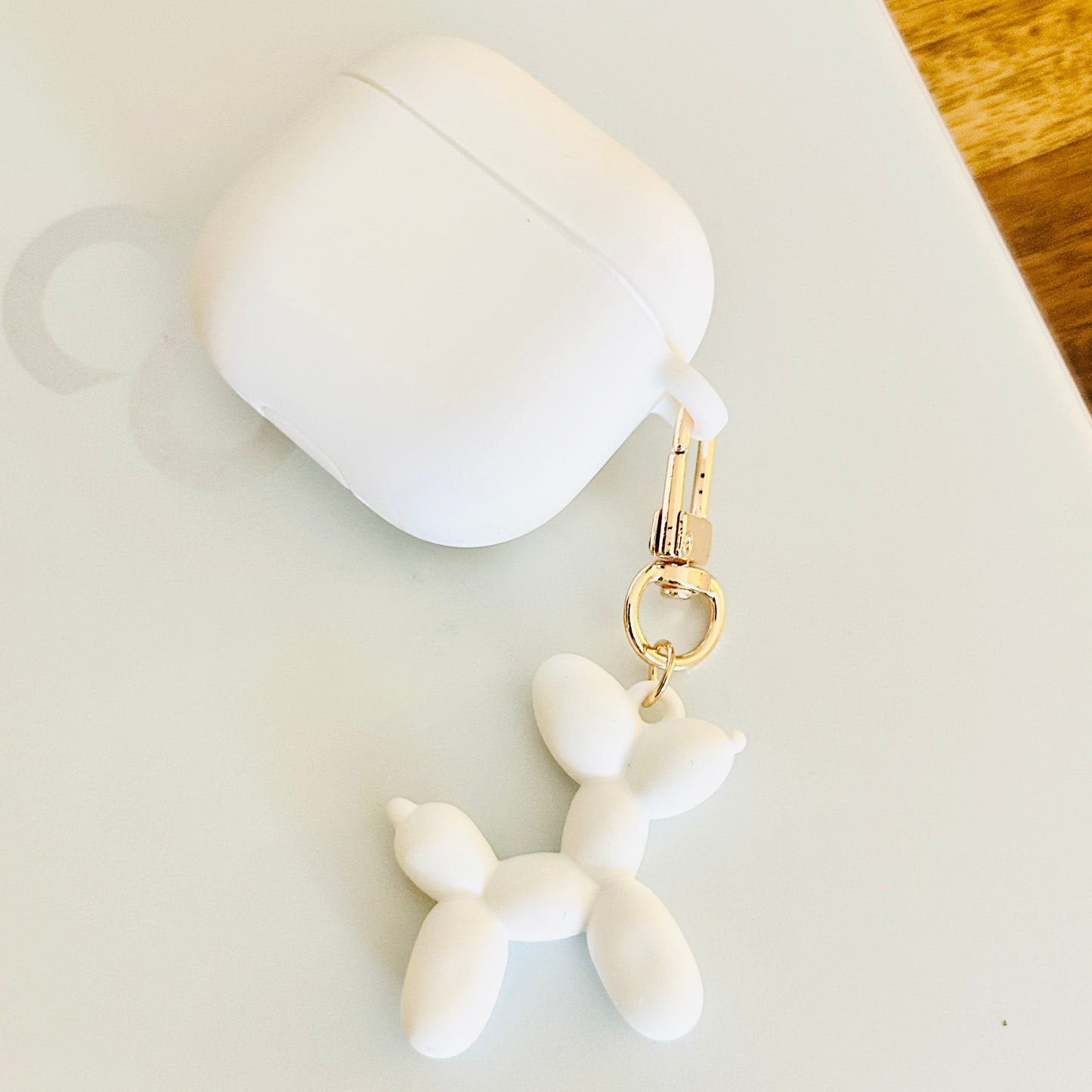 Ballonhund Schlüsselanhänger Bunt. Lustiges Accessoire für Tasche, Schlüssel oder Kopfhörer