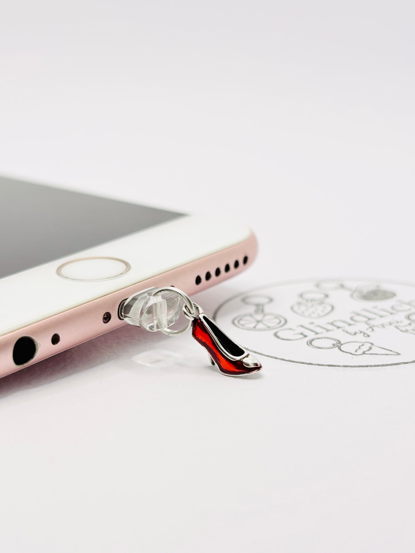 Roter High Heel Mini Charm in Silber. Charm Anhänger für Glam Style