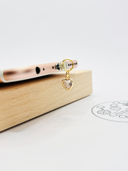 Glitzer Herz Mini Charm in Gold. Funkelnder Liebesmoment für dein Smartphone