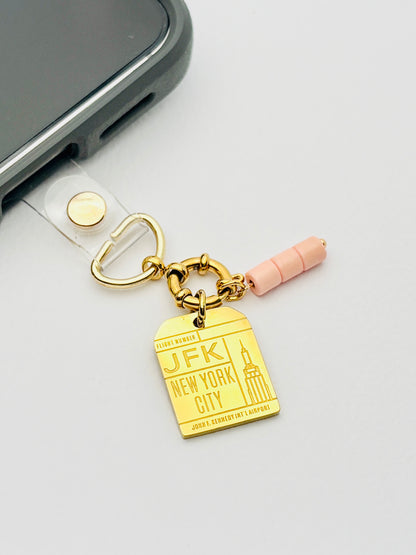 Flughafen Tag Mini Charm. Für alle, die die Welt in der Tasche tragen.