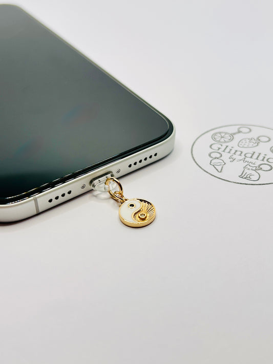 Ying Yang Charm aus Edelstahl. Minimalistisches Accessoire für Smartphone & Case.