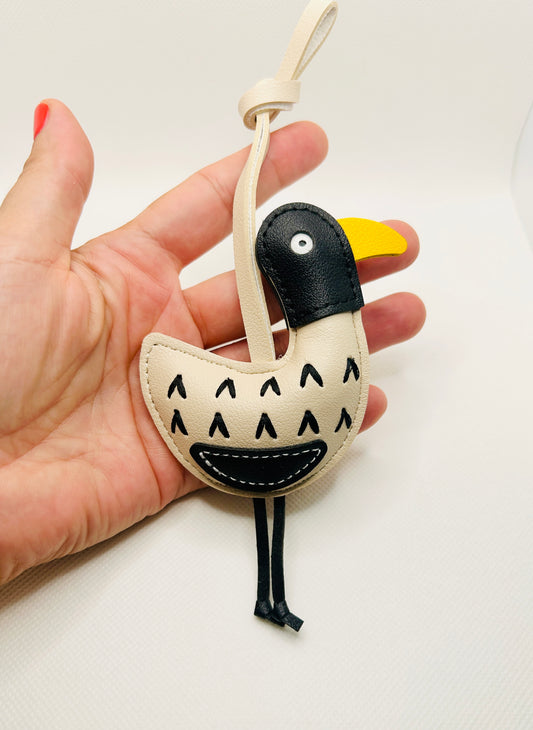 Kunstleder Entchen Anhänger. Lustiges Taschenaccessoire & Geschenkidee für Handy, Tasche & Geldbörse