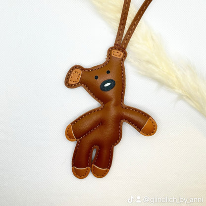 Teddy Taschenanhänger aus Kunstleder für Tasche Schlüssel und Rucksack in rosa, braun und Türkis