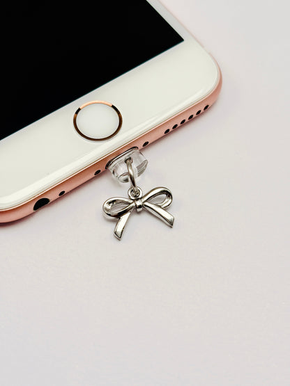 Schleife Mini Charm. Für alle, die ihren Look selbst bestimmen.