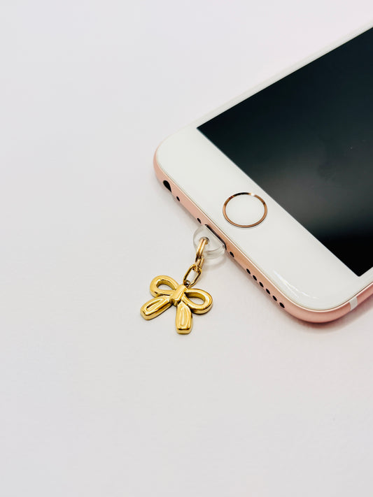 Schleife Mini Charm von GLINDLICHbyAnni, goldfarbener Handy-Charm mit Schleifen-Motiv aus Edelstahl