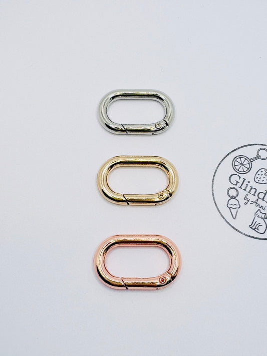 Ovale Karabiner-Verschlüsse für deine Charms.