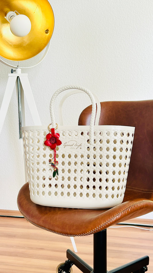 Blumen Schlüsselanhänger Rot. Anhänger für natürliche Eleganz