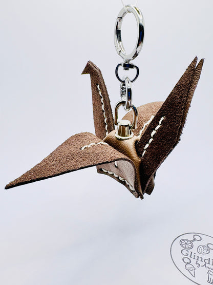 Handgefertigter Leder Origami Kranich Anhänger