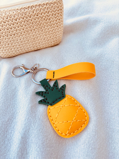 Ananas Handmade Bag Charm. Für alle, die tropische Sommertage lieben.