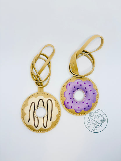 Donut Anhänger. Kunstleder Taschenanhänger für Auto, Rucksack & Schlüssel