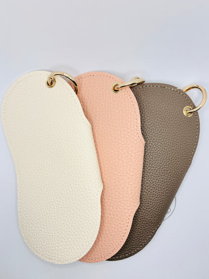 Brillenetui Bag Charm. Stilvolles Accessoire für unterwegs.