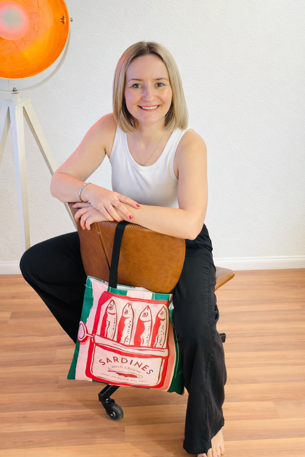 Sardinen Tote Bag mit Retro-Dosenmotiv und mediterranem Flair