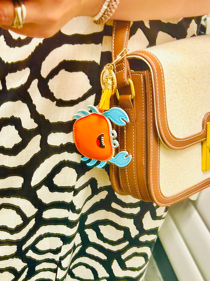 Krabben Anhänger Bunt. Maritimes Taschenaccessoire mit Clip