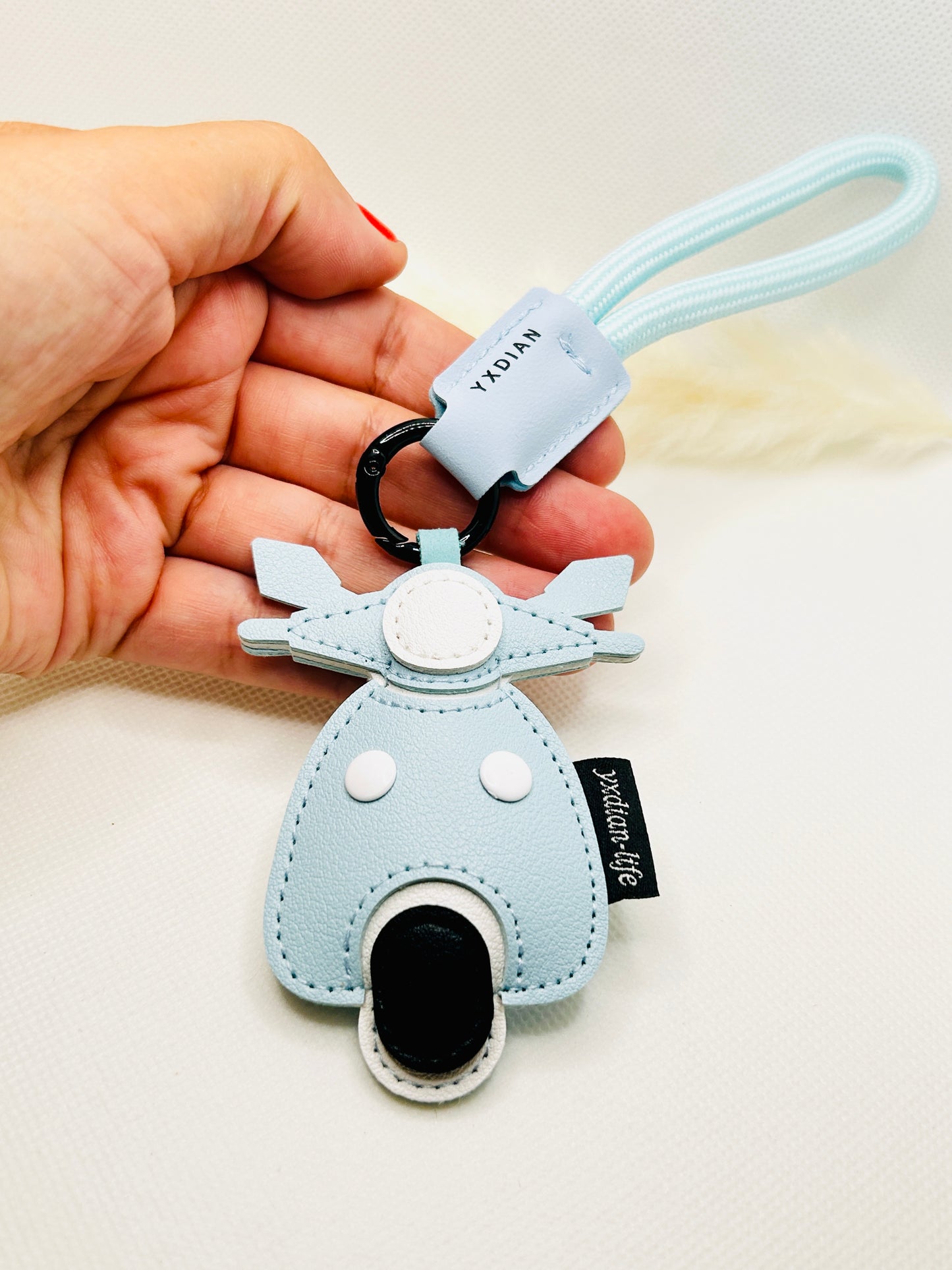 Moped Roller Schlüsselanhänger Kunstleder. Bunter Roller Charm für Schlüssel, Tasche & Geschenkideen