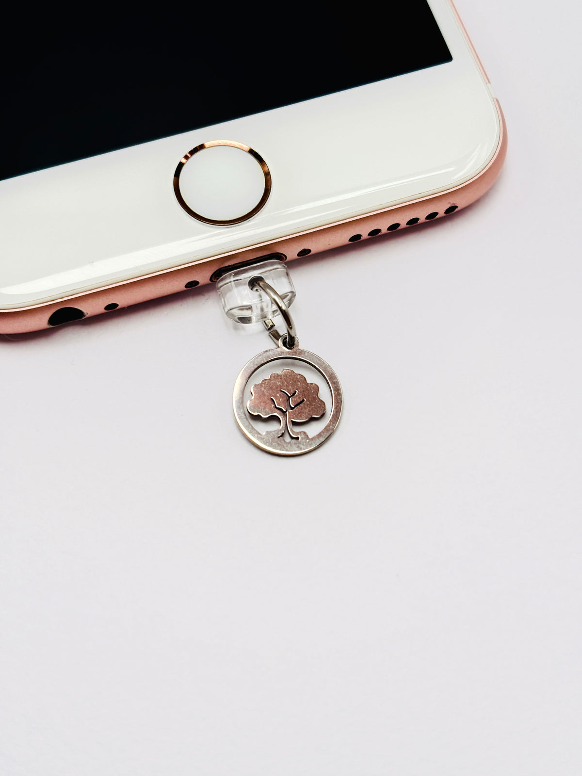 Lebensbaum Mini Charm. Für alle, die Wurzeln und Wachstum schätzen.