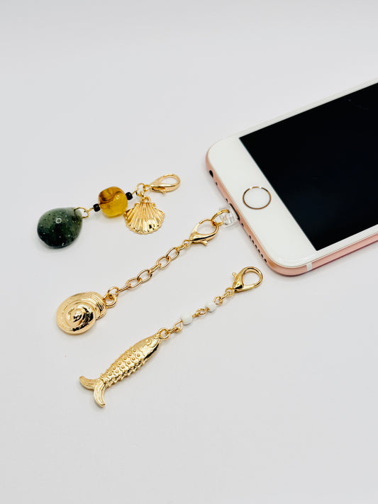 Ozean Charm Mini Charm von GLINDLICHbyAnni, Handy-Charm mit Muschel-, Schnecken- oder Fischmotiv