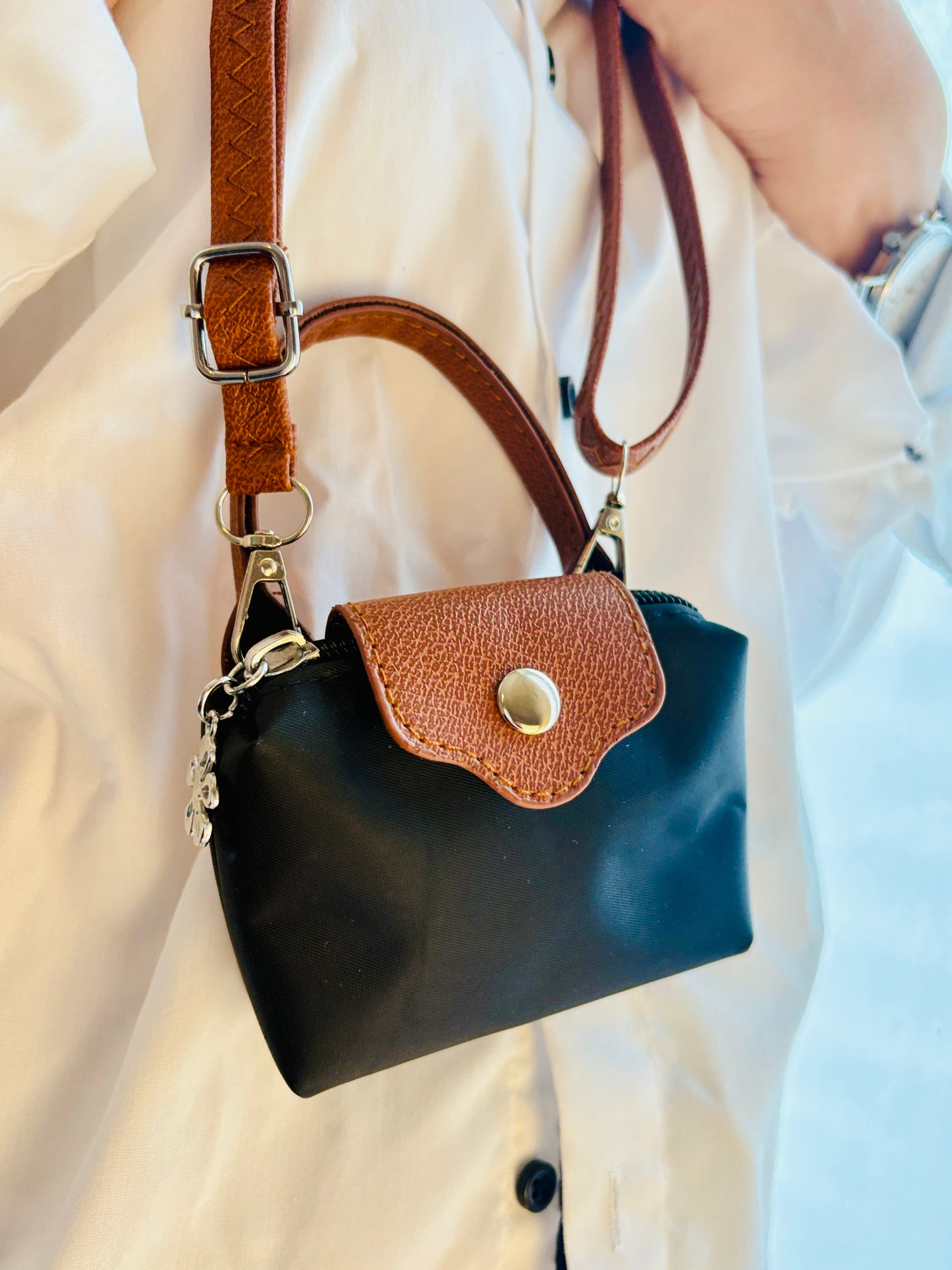 Mini Tasche Bag Charm. Reduzierte Eleganz für deinen Schlüsselbund.