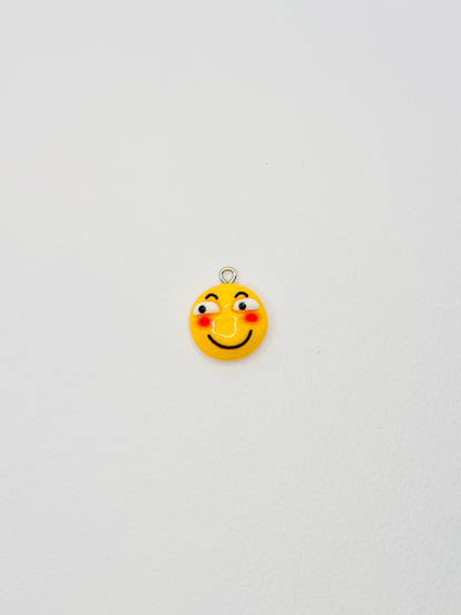 Emoji Mini Charm. Für alle, die ihr Handy mit einem Lächeln tragen wollen.