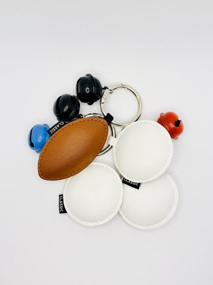 Sportball Bag Charm von GLINDLICHbyAnni aus Kunstleder mit Karabiner und Glöckchen