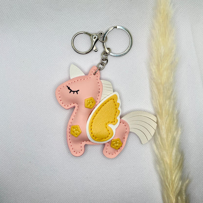 Einhorn Schlüsselanhänger Bunt. Märchenhaftes Accessoire mit Karabiner