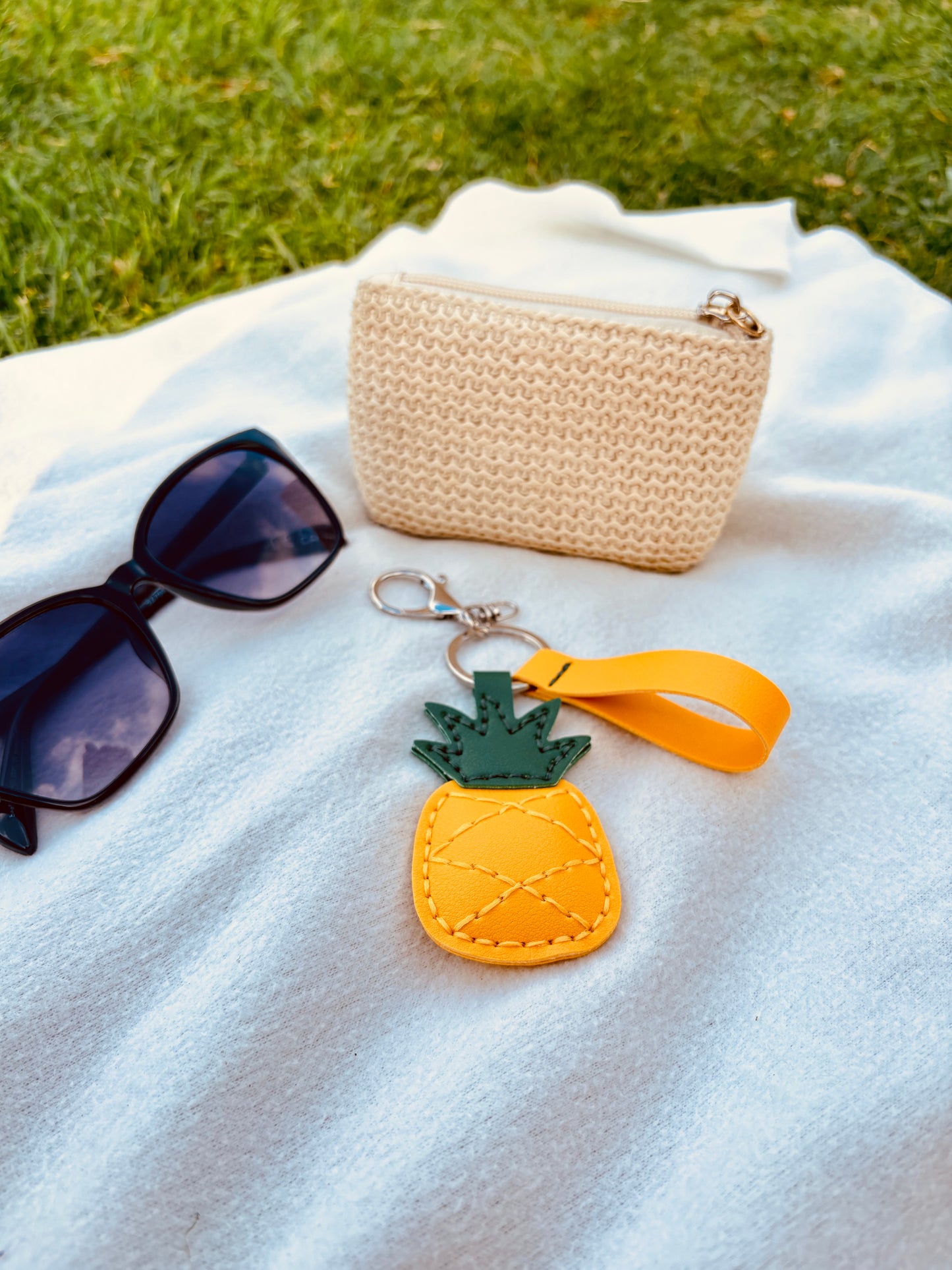 Ananas Handmade Bag Charm. Für alle, die tropische Sommertage lieben.