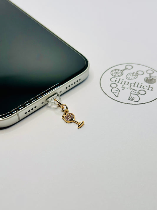 Cocktailglas Charm aus vergoldeten Edelstahl. Minimalistisches Accessoire für Smartphone & Case.