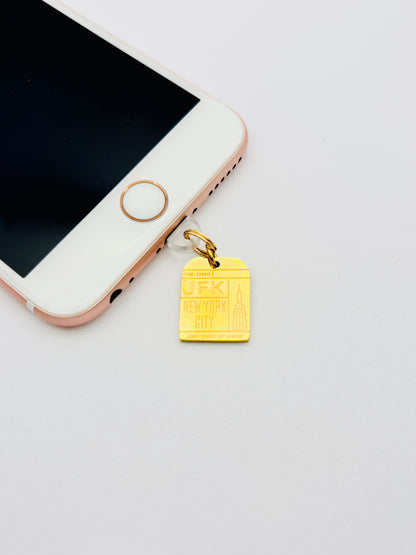 Flughafen Tag Mini Charm. Für alle, die die Welt in der Tasche tragen.