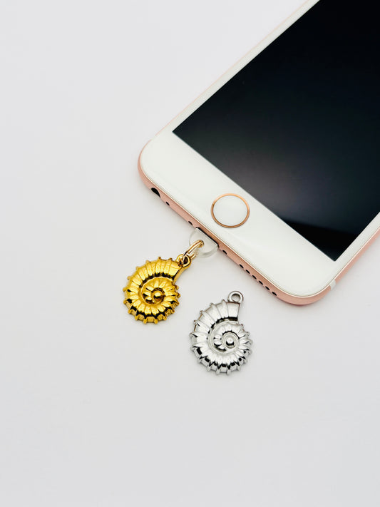 Ammonit Mini Charm von GLINDLICHbyAnni, Handy-Charm mit Ammonit-Fossil-Motiv in Gold oder Silber