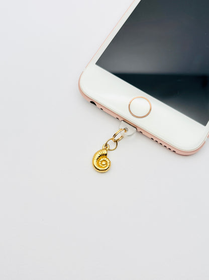 Schnecke Mini Charm von GLINDLICHbyAnni, goldfarbener Handy-Charm mit Schneckenhaus-Motiv