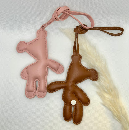 Teddy Taschenanhänger aus Kunstleder für Tasche Schlüssel und Rucksack in rosa, braun und Türkis