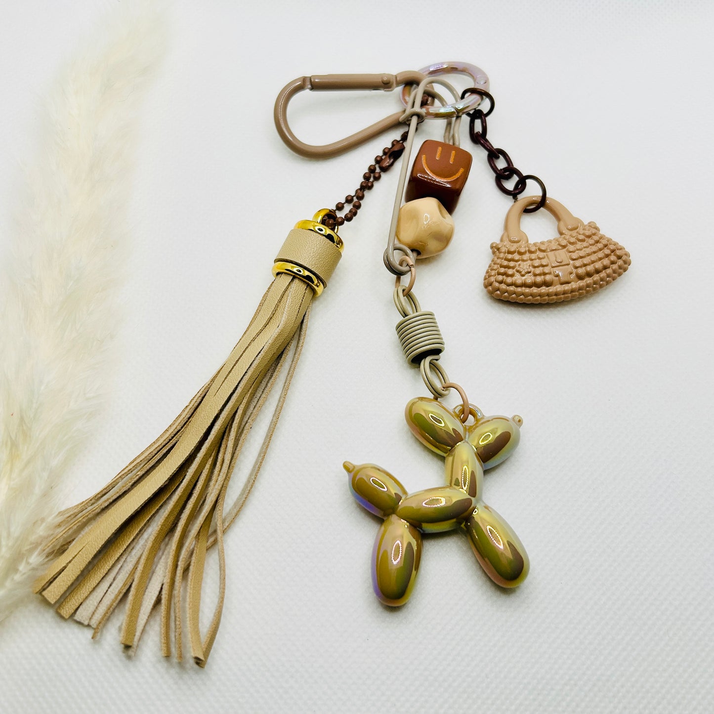 Ballonhund Bag Charm Set. Zeitlose Erdtöne für deinen Alltag.