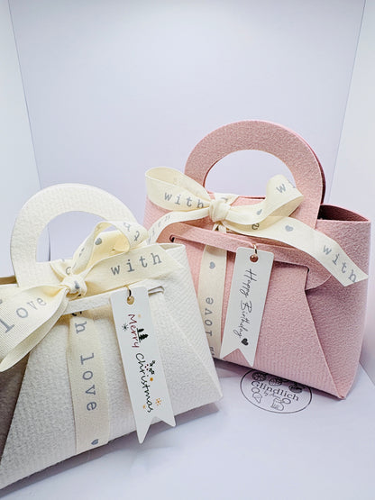 Geschenkverpackung „With Love“