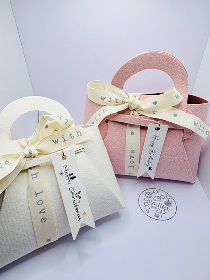 Geschenkverpackung „With Love“