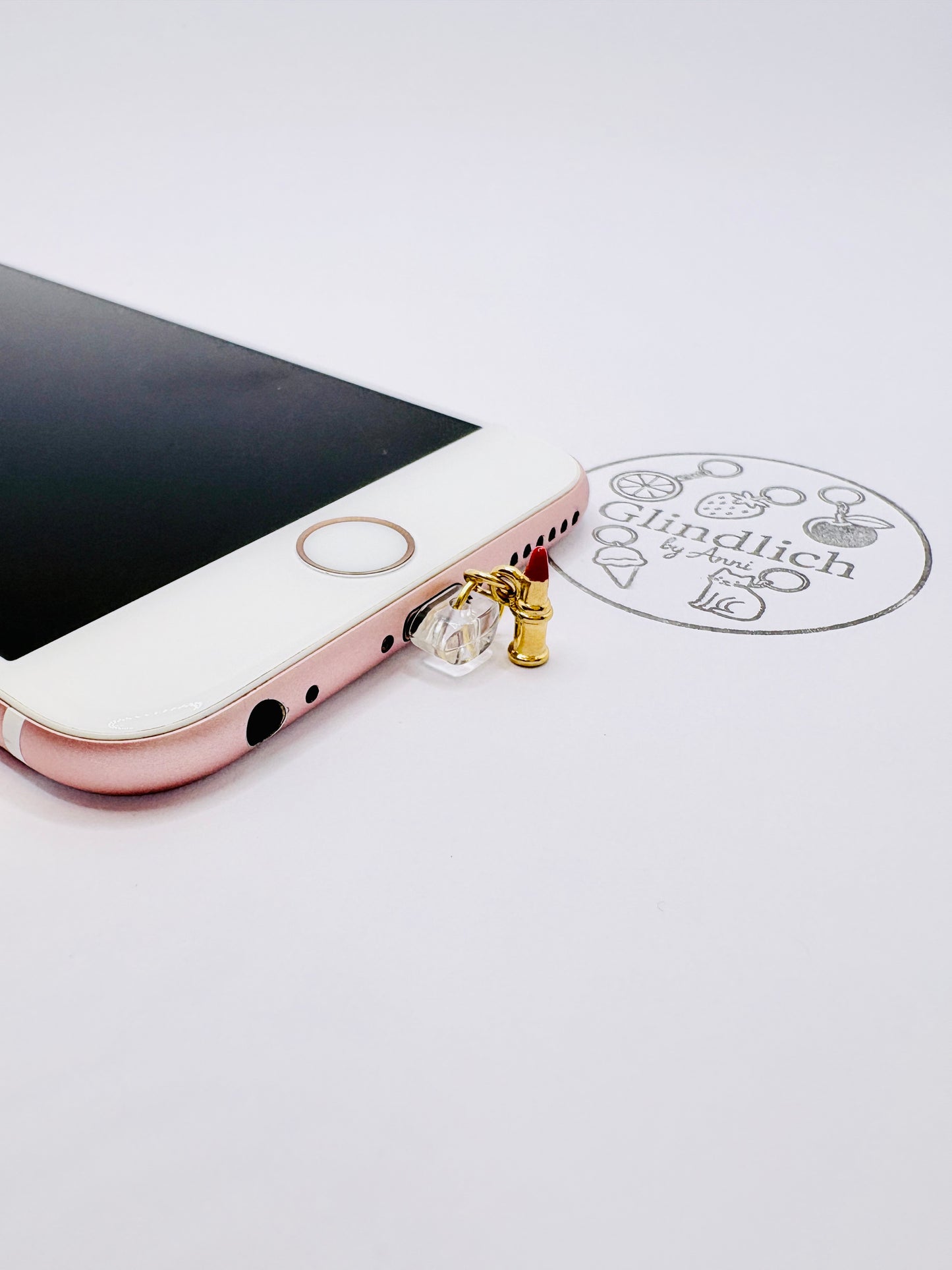 Lippenstift Accessoire. Dein stylischer Glücksbringer.