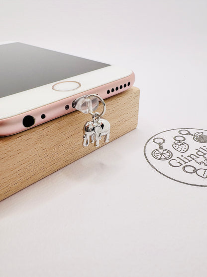 Elefanten Charm als symbolischer Begleiter für Glück und Weisheit