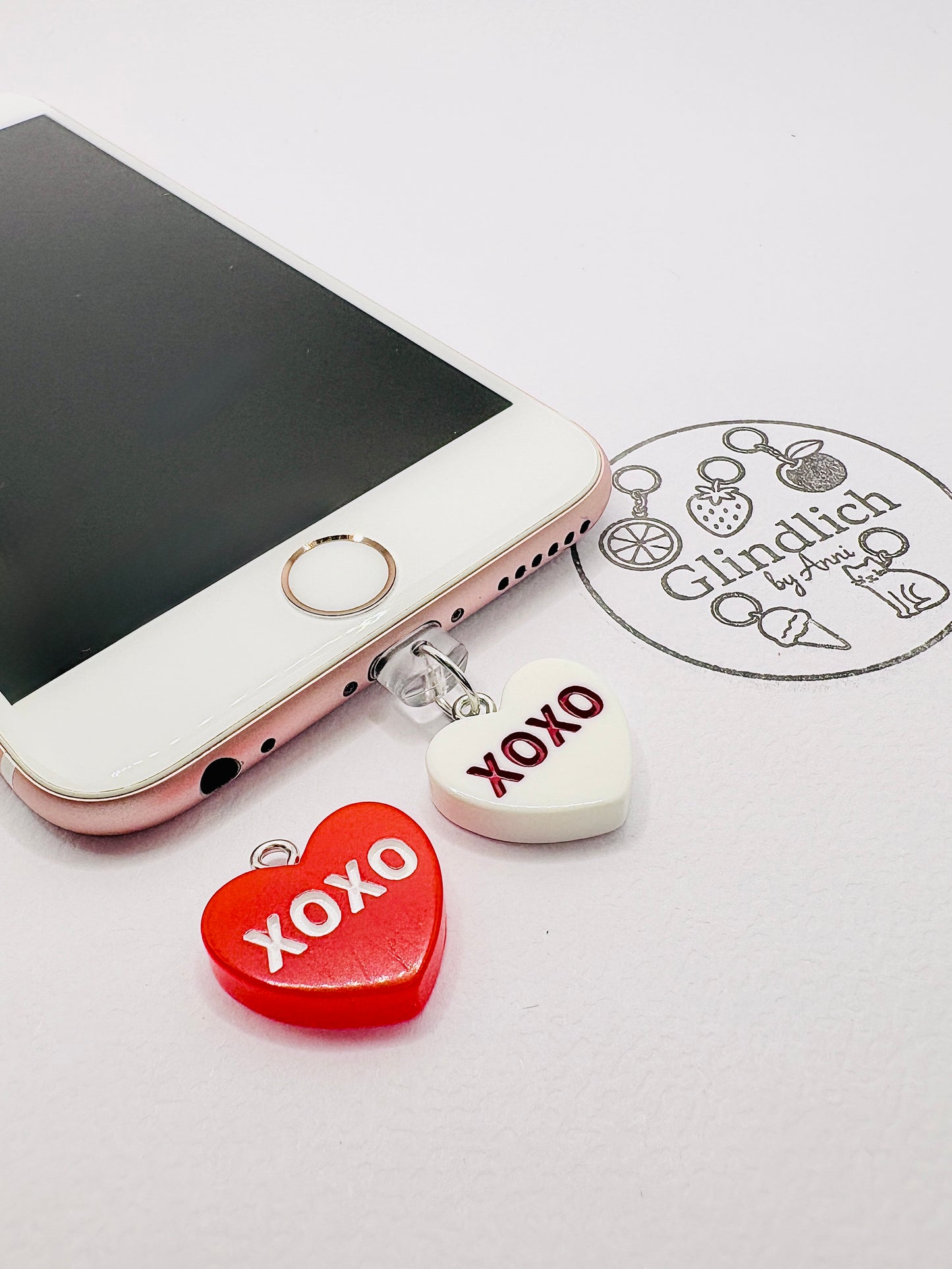 Be Mine Herz Charm. Romantisches Statement in Rot und Weiß