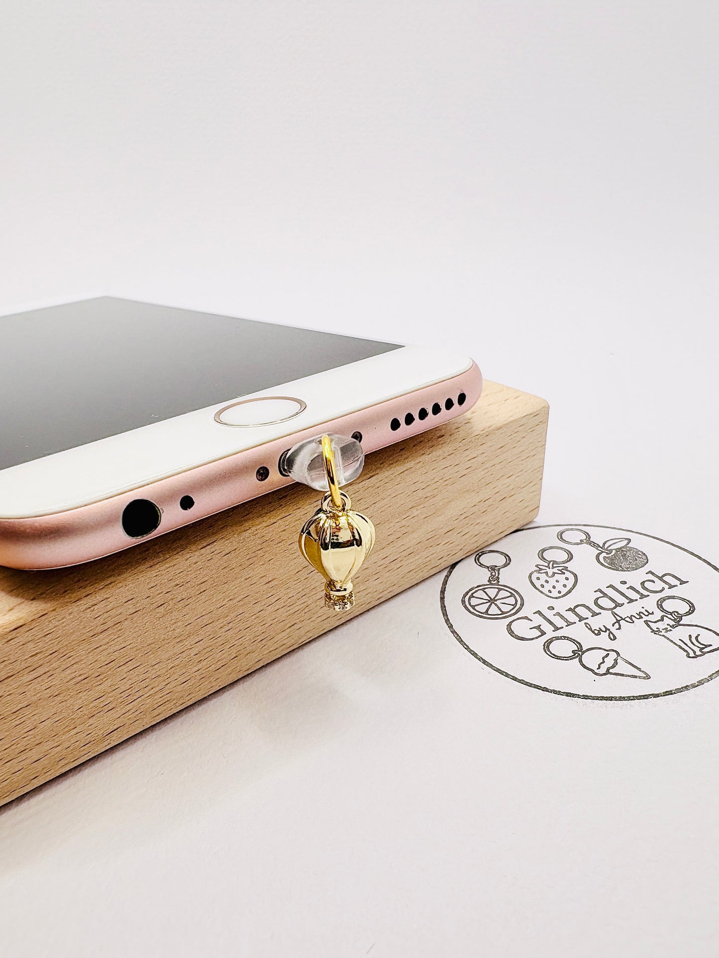 Heißluftballon Charm mit Kristall. Anhänger für Abenteurer und Reiselustige