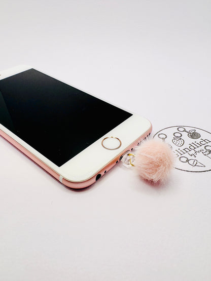 Rosa Pompom Charm mit weicher Haptik. Charm Anhänger für ein flauschiges Upgrade