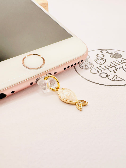 Eleganter Fisch Charm. Charm Anhänger für maritime Momente