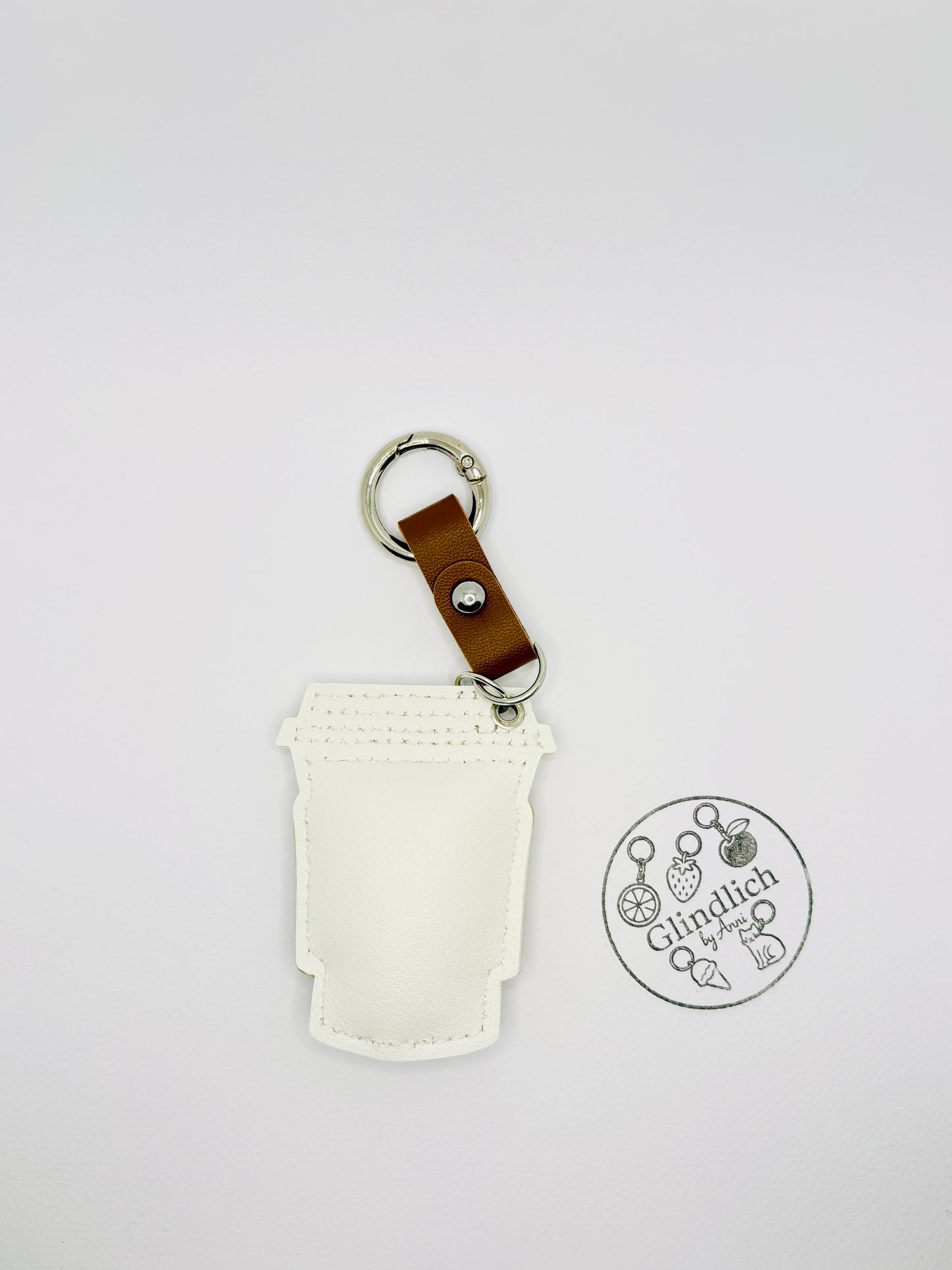 Coffee Club Schlüsselanhänger. Charm Anhänger für Kaffeeliebhaber:innen