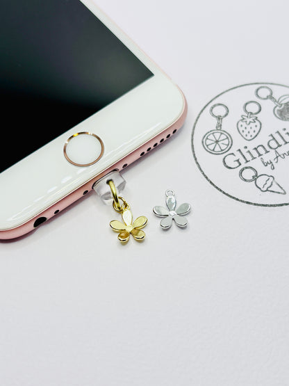 Blumen Mini Charm mit sanftem Glanz. Charm Anhänger für kleine Glücksmomente