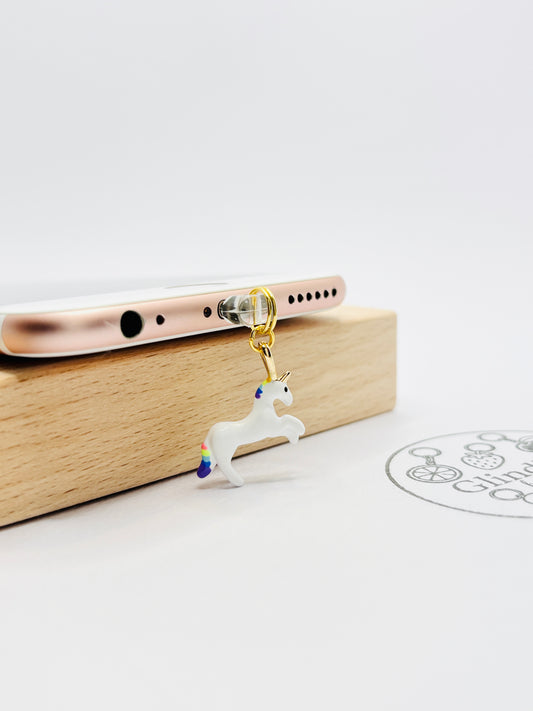 Einhorn Mini Charm in Weiß mit Regenbogen-Mähne. Magischer Style für dein Smartphone
