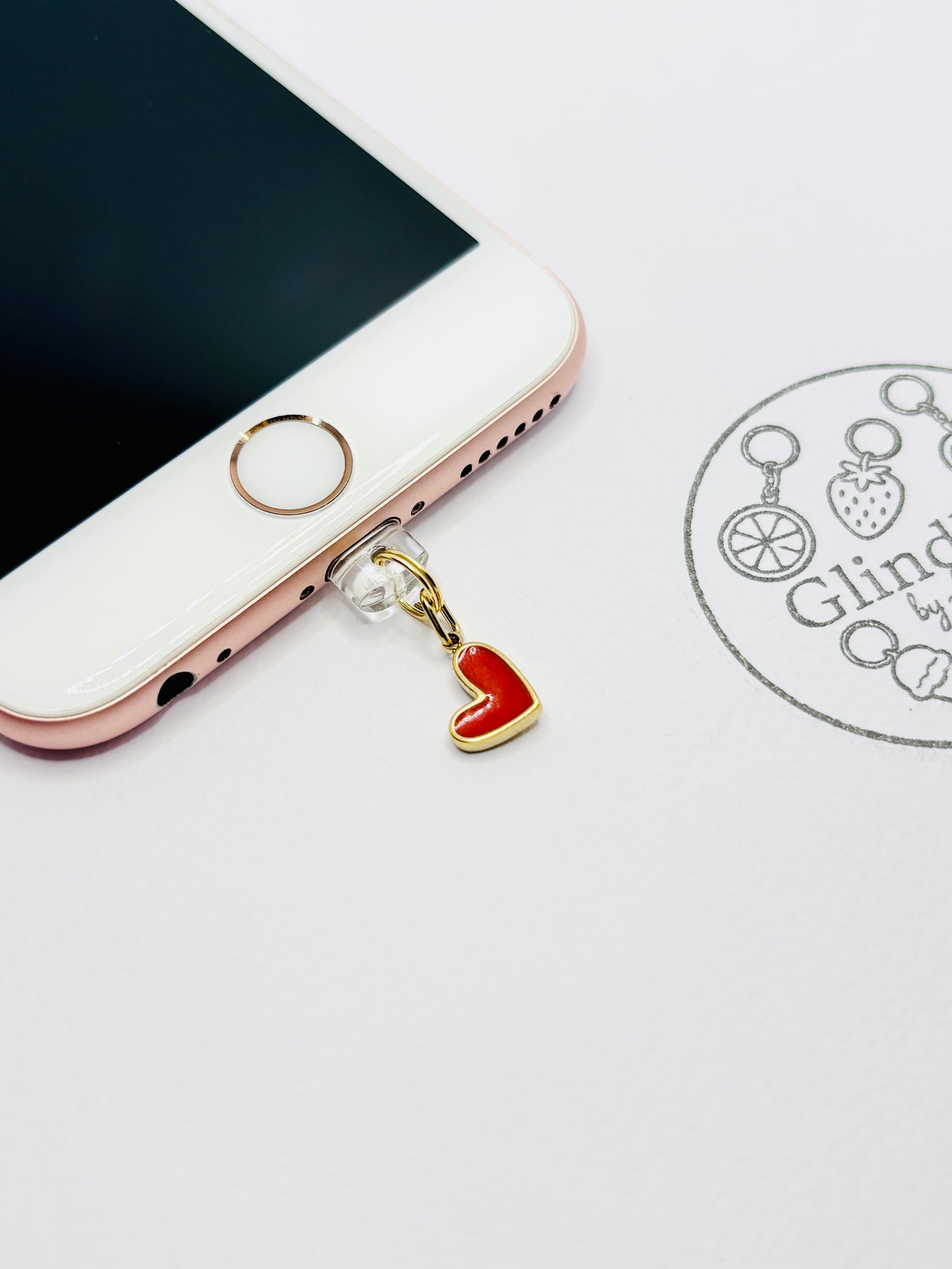 Herz Rot Gold Handy Charm. Liebe als stilvolles Statement.