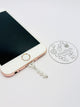 Perlen Triple Mini Charm. Zeitlose Eleganz fürs Smartphone.